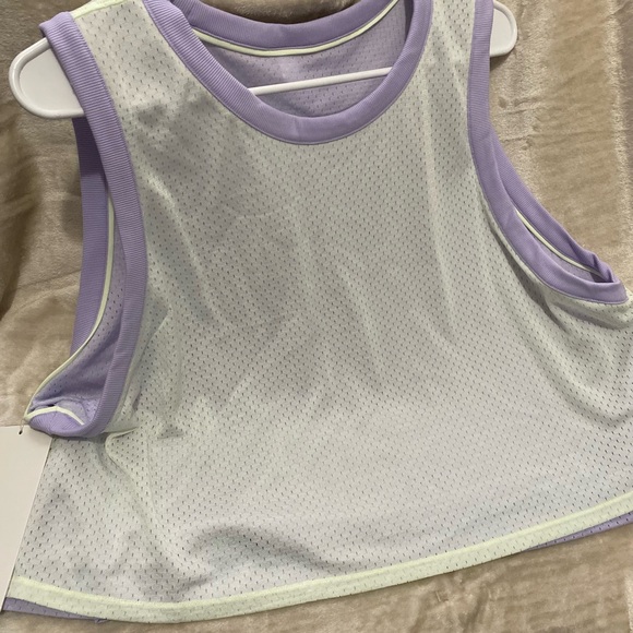 LULULEMON REVERSIBLE TOP SIZE XL NWT - Picture 4 of 7